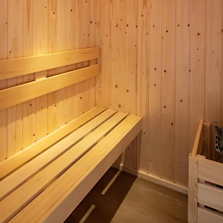 Modern With Sauna, On A In A Environment Сasa de vacaciones Schayk